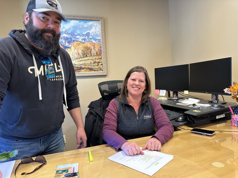 Alpine Top of the Rockies hosts Thanksgiving dinner